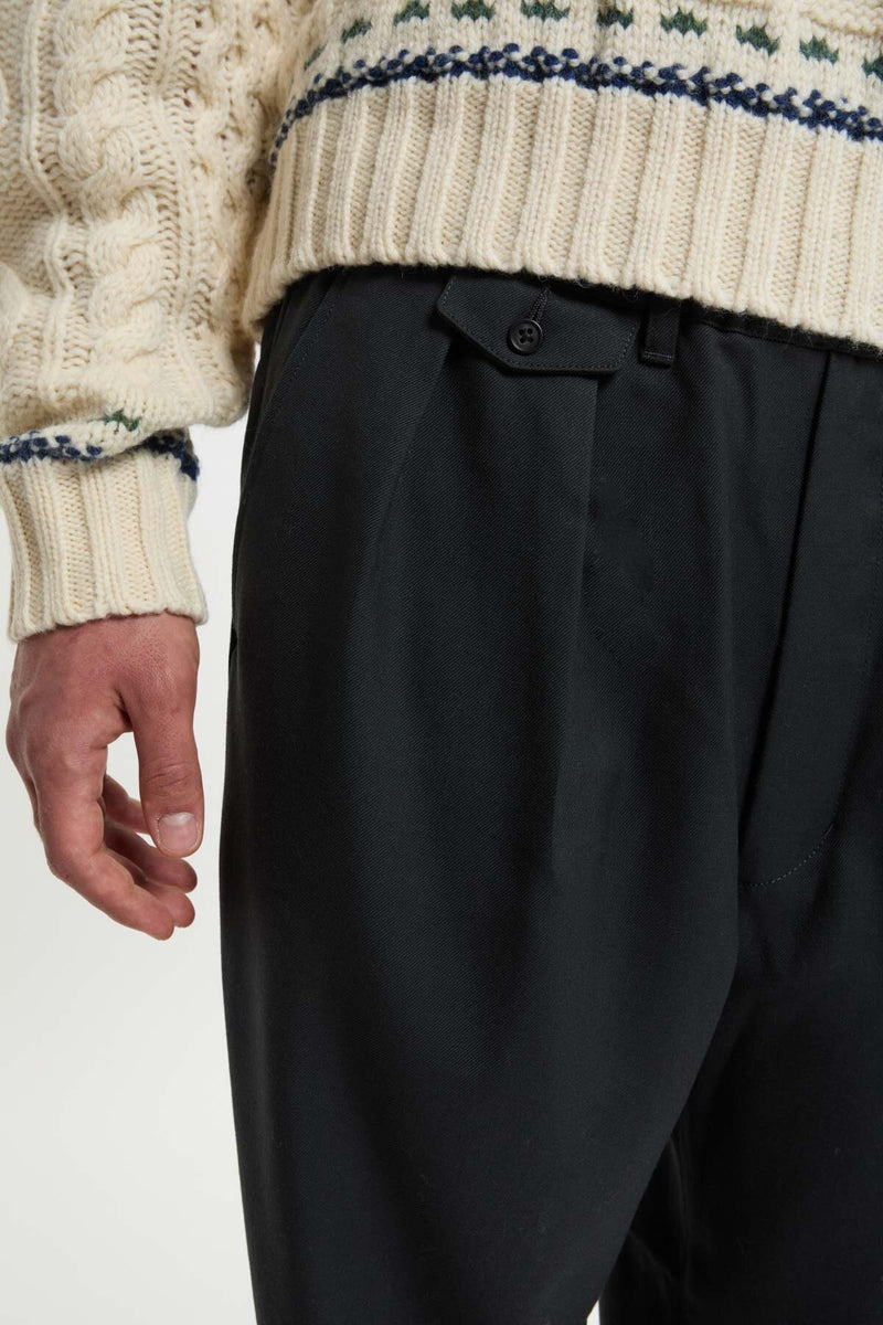 Pleats Relax Trousers Laundry
