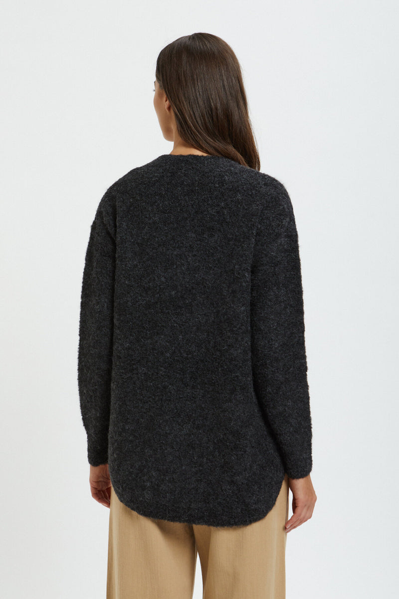 Long-sleeved V Neck pullover