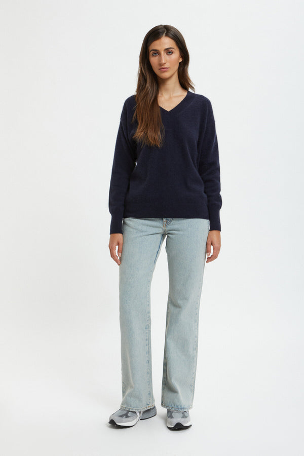 Long-sleeved V Neck pullover