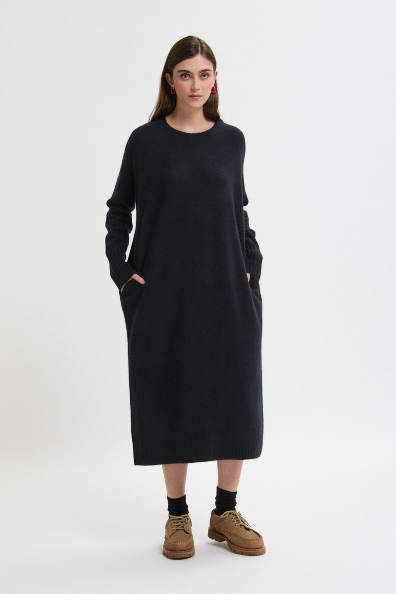 Round Longsleeve Dress
