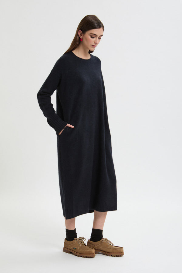 Round Longsleeve Dress