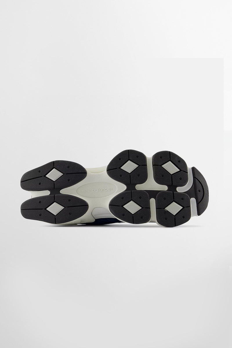 9060 Shoes