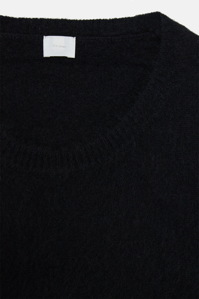 Long-sleeved crew-neck pullover