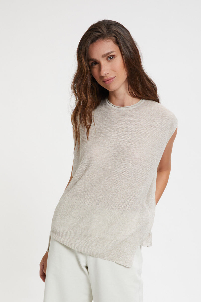 Round Sleeveless Pullover