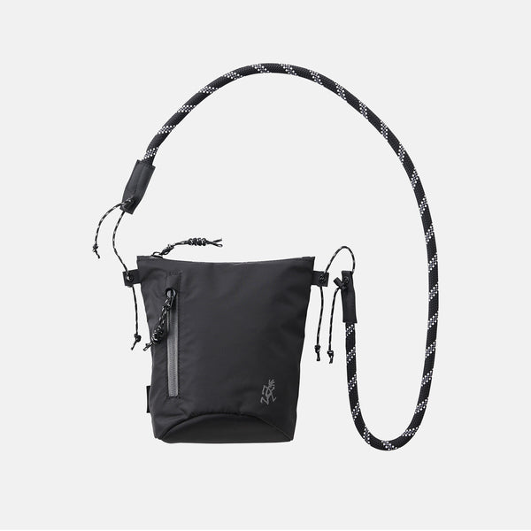 Shoulder bag in technical fabric